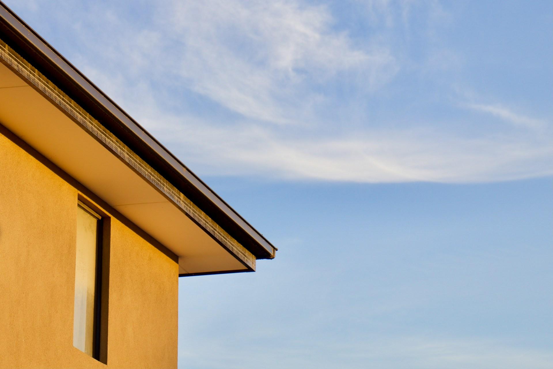 Best Exterior Paint for Florida Homes: What Actually Lasts Longer?